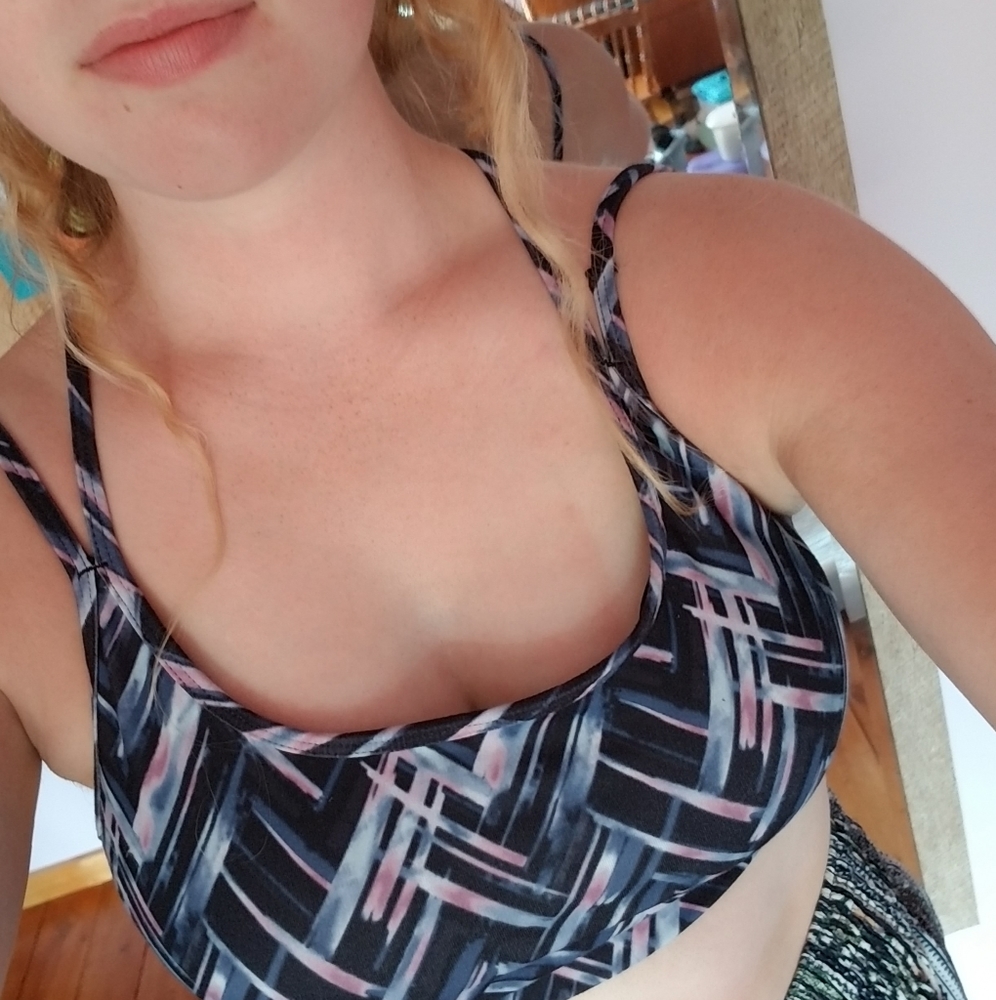 GAIAM Strappy Sports Bra
